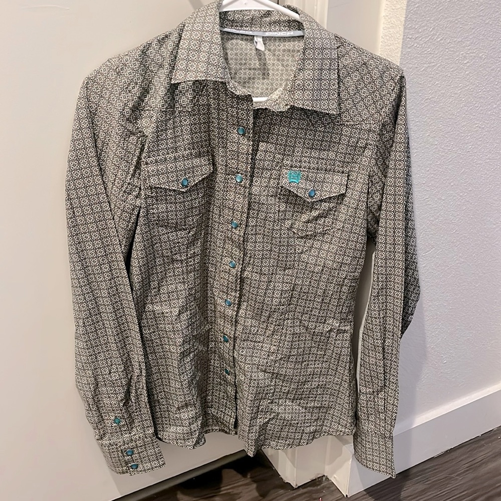 Cinch button up